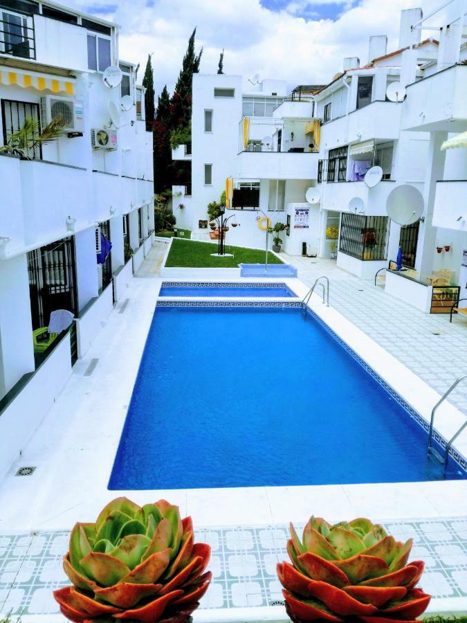 Apartamento Oasis Торремолинос Экстерьер фото