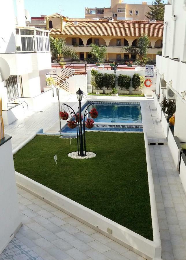 Apartamento Oasis Торремолинос Экстерьер фото